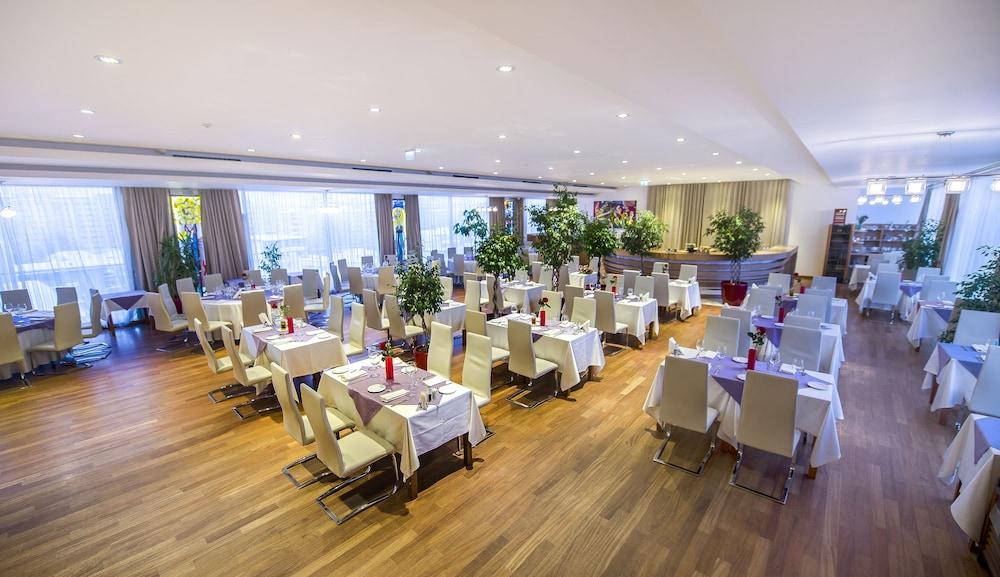 Marshal Garden Hotel Bucareste Exterior foto The restaurant