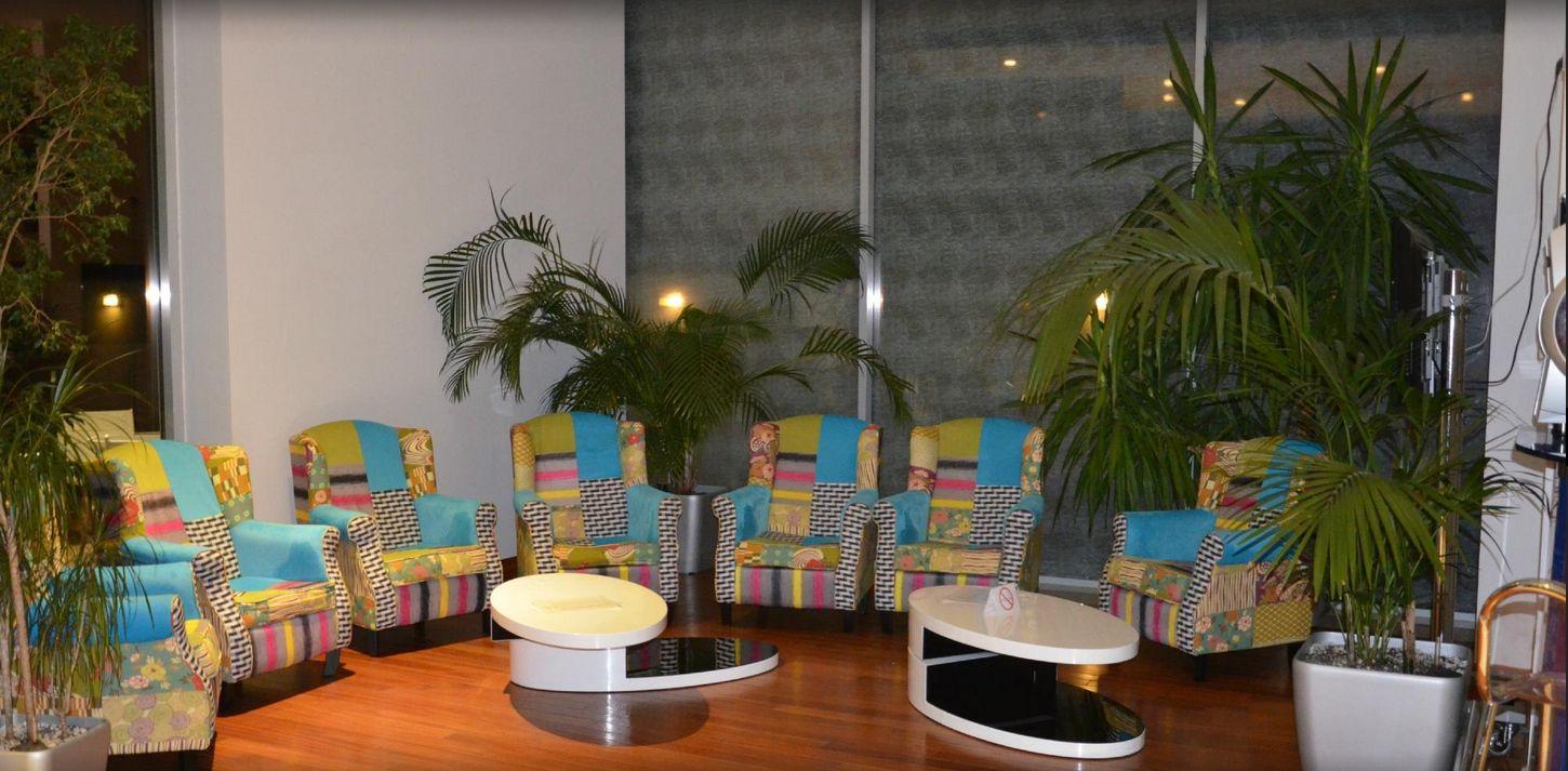 Marshal Garden Hotel Bucareste Exterior foto Interior of the airport