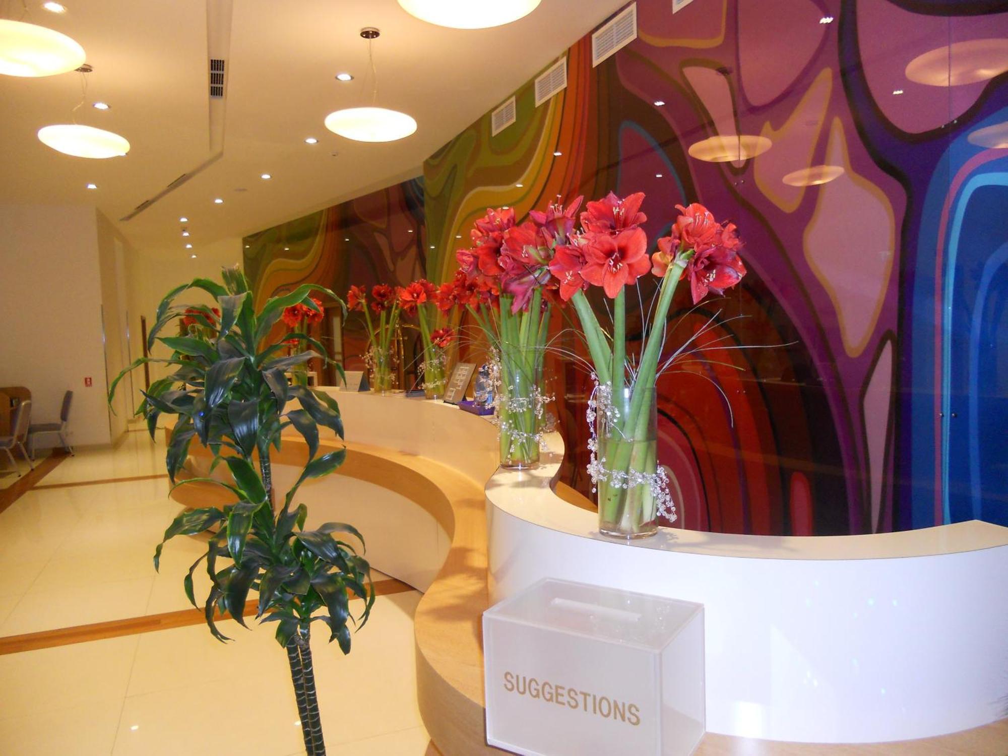 Marshal Garden Hotel Bucareste Exterior foto Reception desk at the hotel